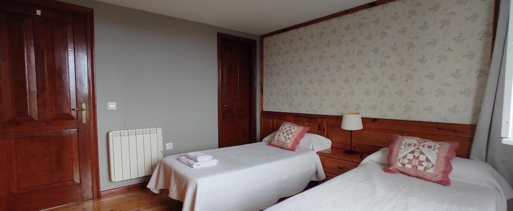 Apartamentos El Jornu 利亚内斯 外观 照片